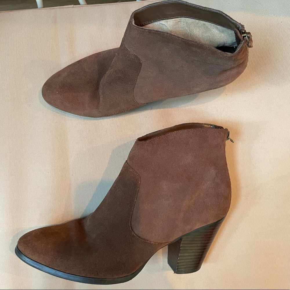 Tesori Leather‎ Back Zip Bootie Brown Size 9